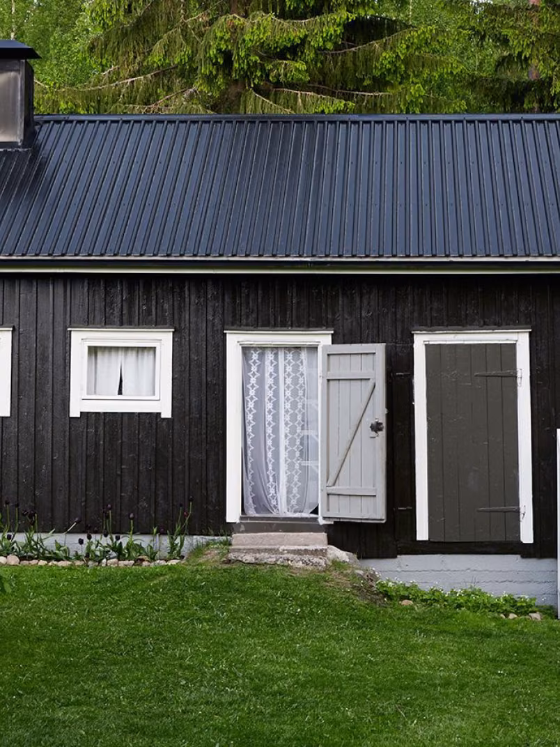 painting barn black