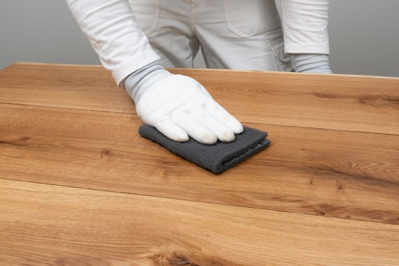 polishing wooden surface after oiling