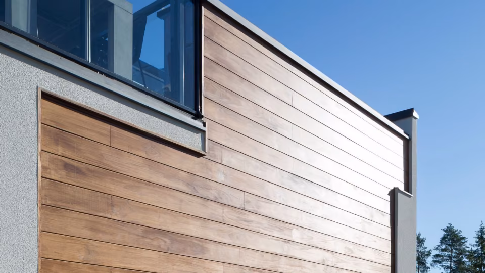 Painting wooden façades